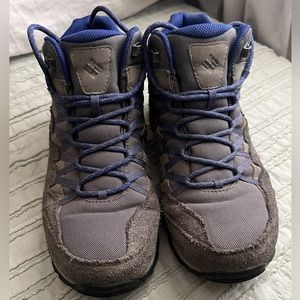 USED Womens Columbia Hiking Boots!